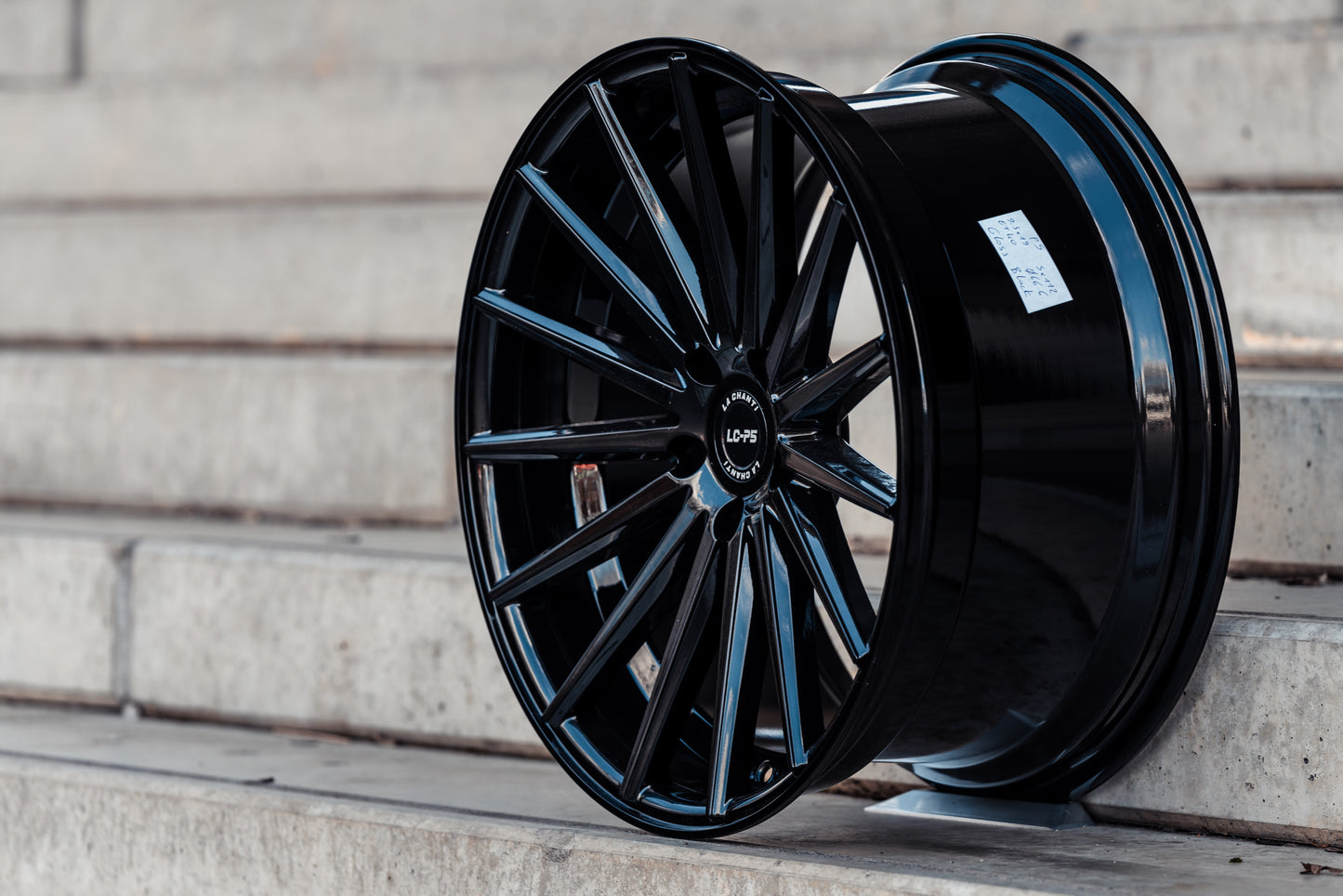 LaChanti LC-P5 in 8,5x19 und 9,5x19 - Glossy Black