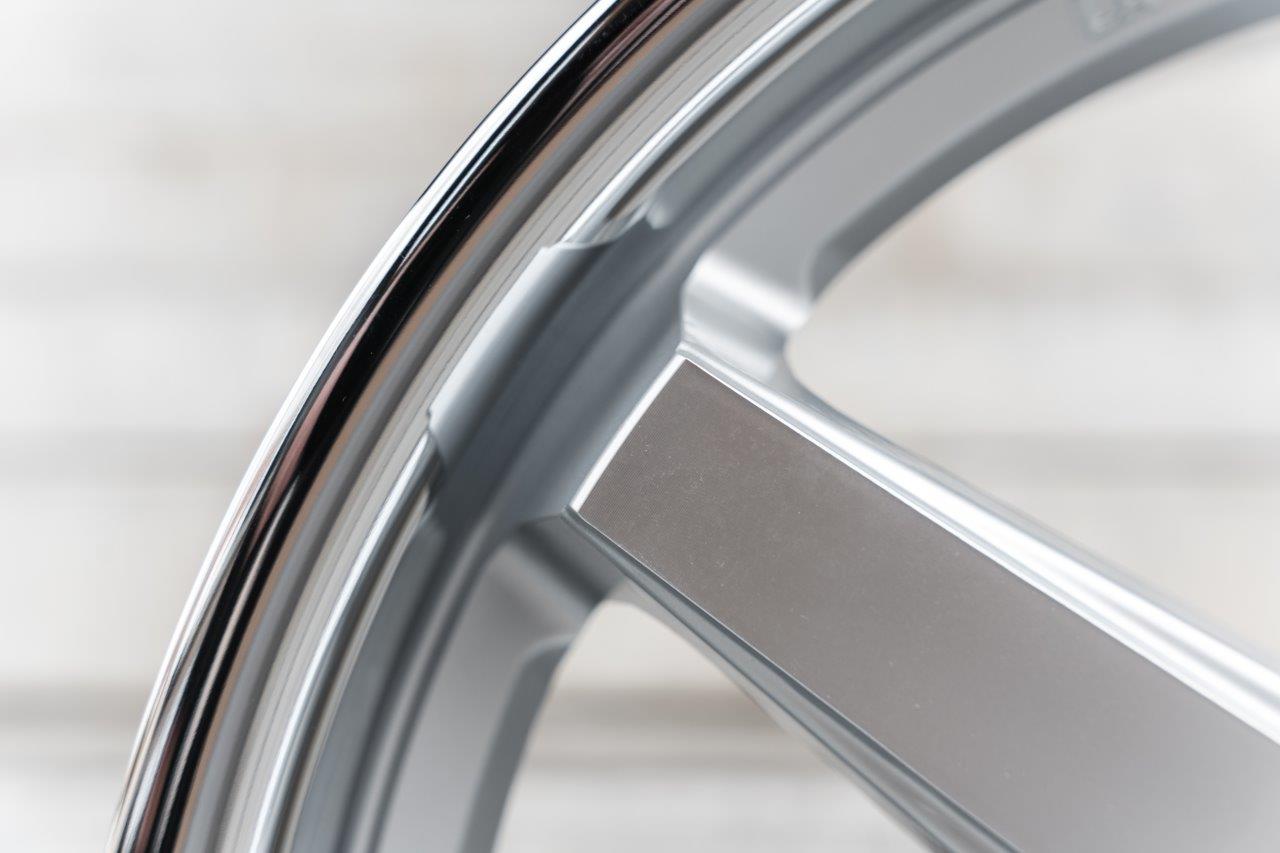 LaChanti LC-P13 in 9,0x20 und 10,5x20 - Machined Silver