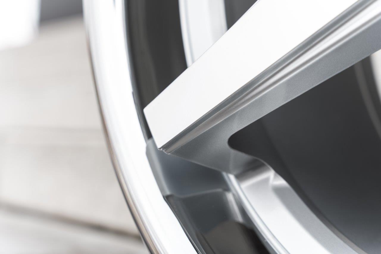 LaChanti LC-P13 in 9,0x20 und 10,5x20 - Machined Silver