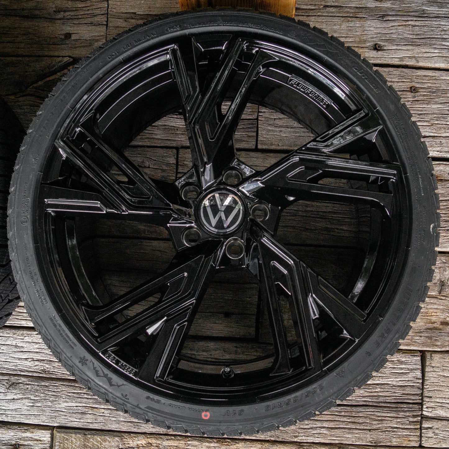 RS5 8,5x20 ET30 5x112 BLACK PAINTED mit Sommer 255 35 20